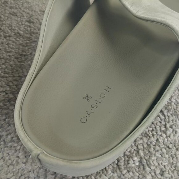 Caslon Sandals Womens Size 7.5 Shoes Thong Sandal Sage Green Slip On Leather - Picture 9 of 12